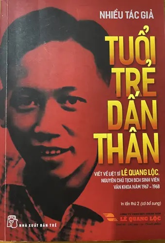 tuoi tre dan than viet ve liet si le quang loc
